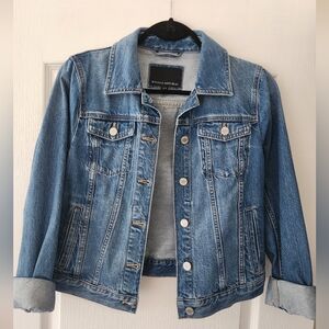 Banana Republic ladies jean jacket size small